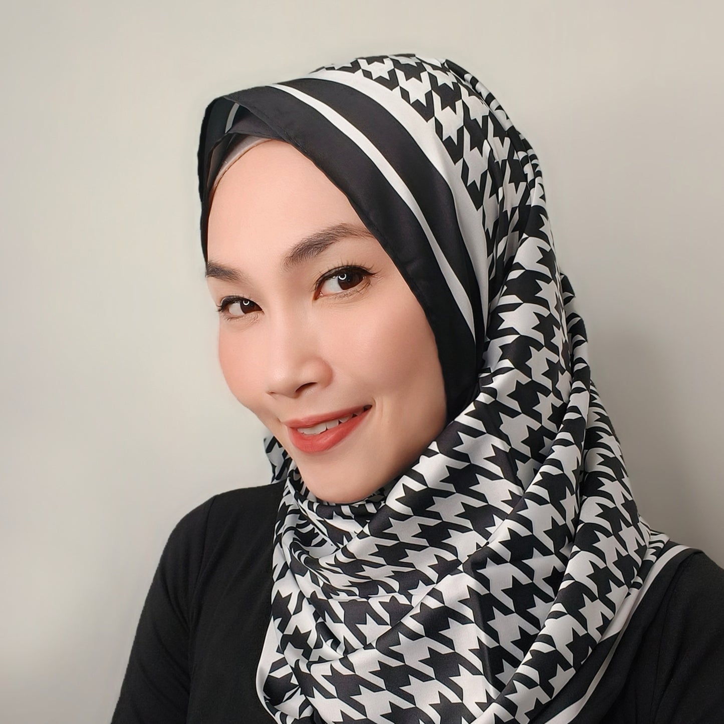 Shawl: Celine Black