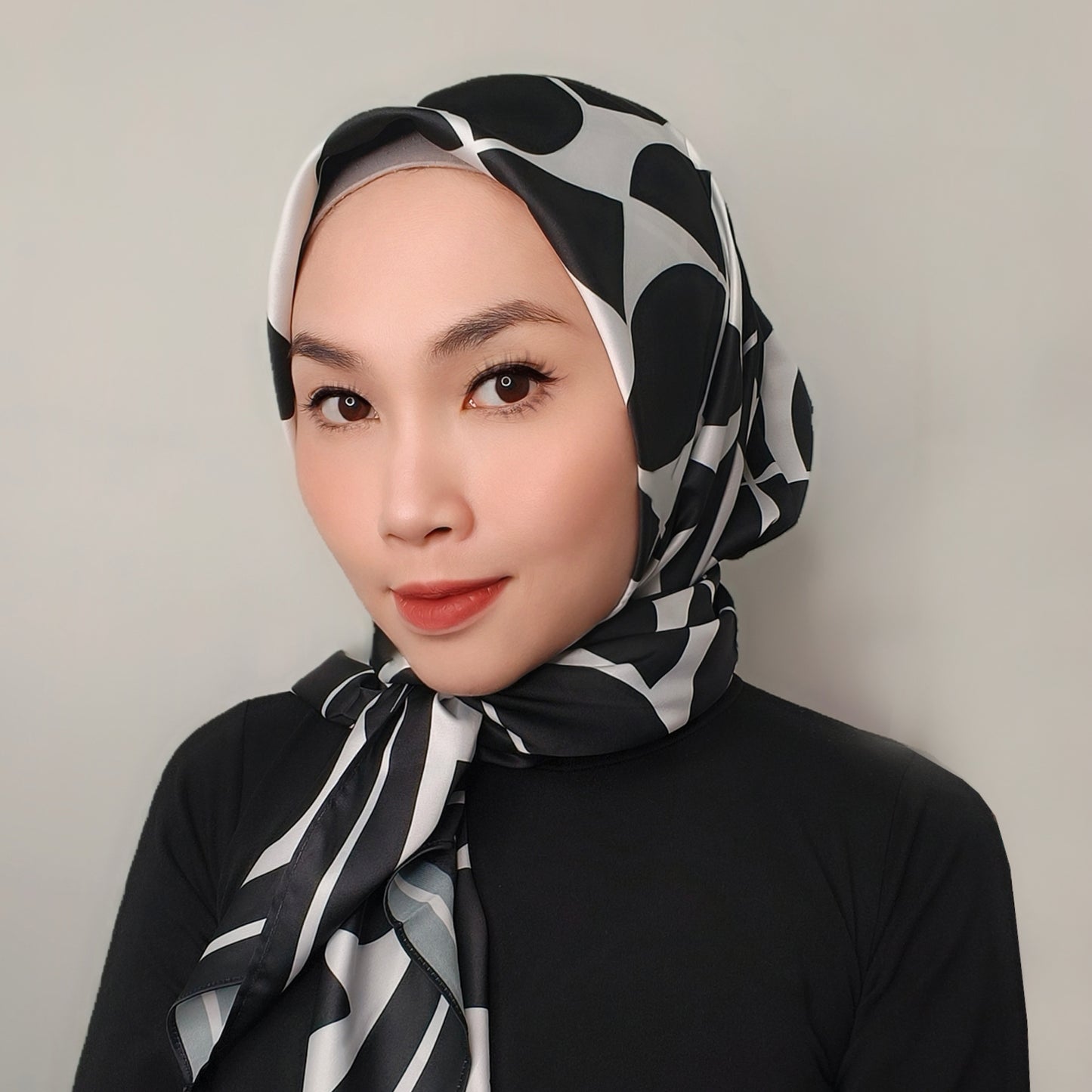 Bawal: Ines Black