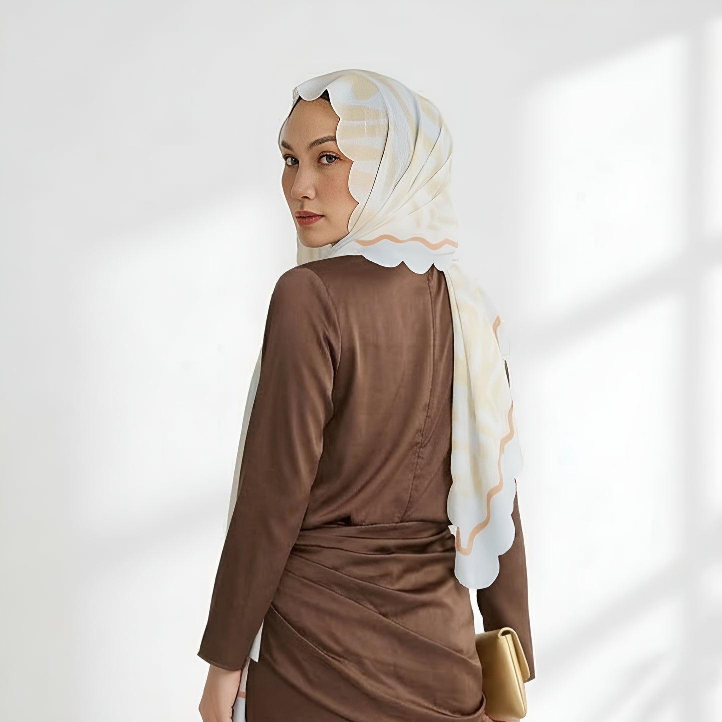 Scallop Shawl: Lola