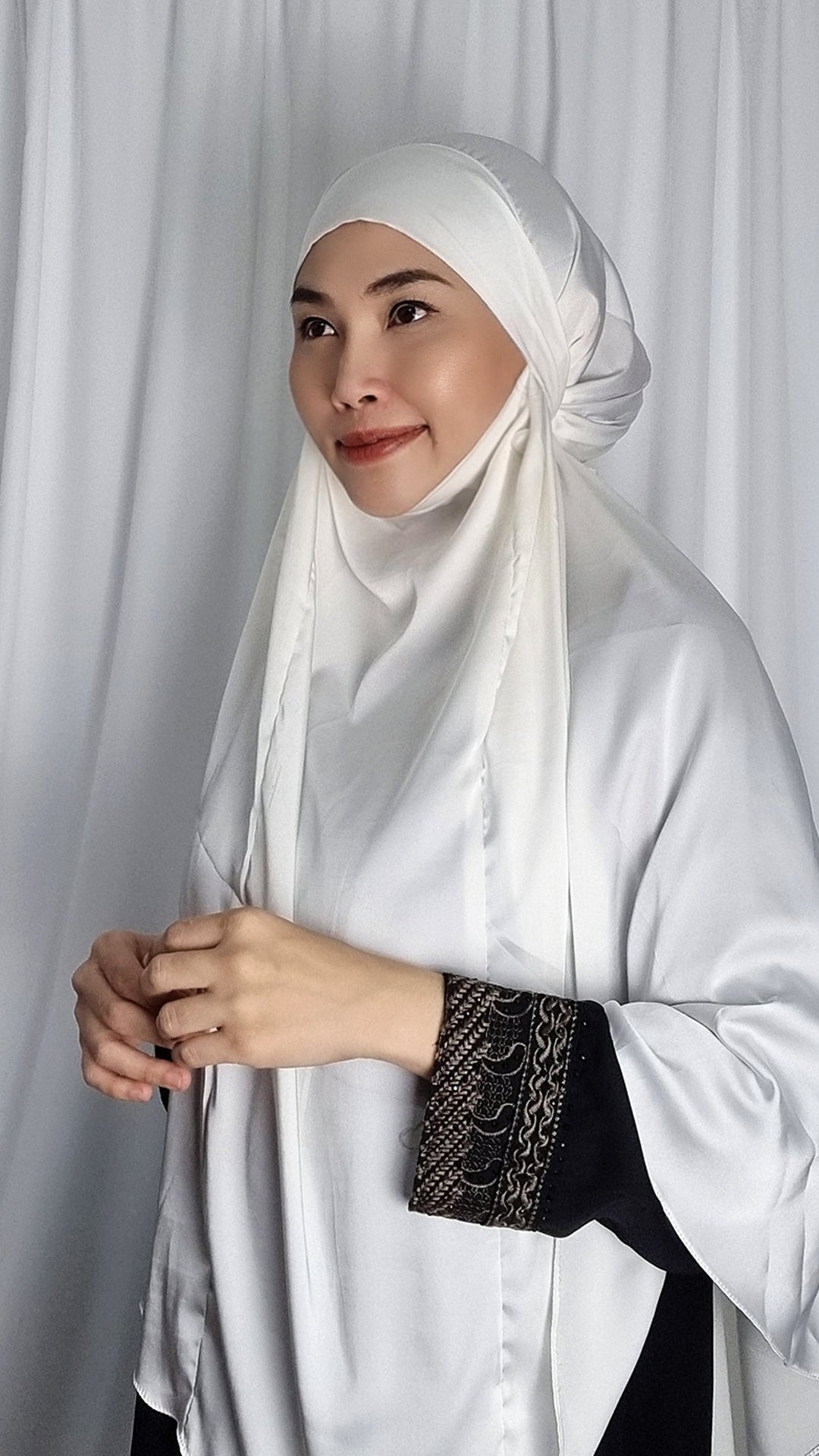 Khimar: White