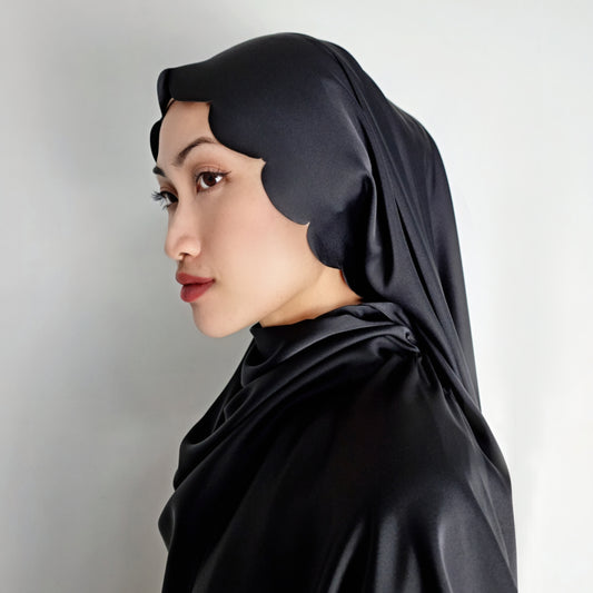 Scallop Shawl: Black