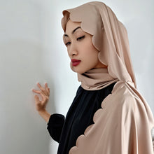 Load image into Gallery viewer, Scallop Shawl: Taupe
